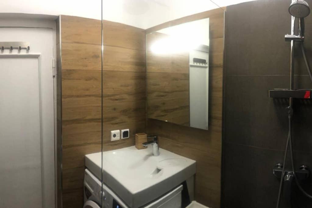 New Comfortable Apartment Nearby Promenade In 5 Minutes From Old Town Of Riga. Zewnętrze zdjęcie